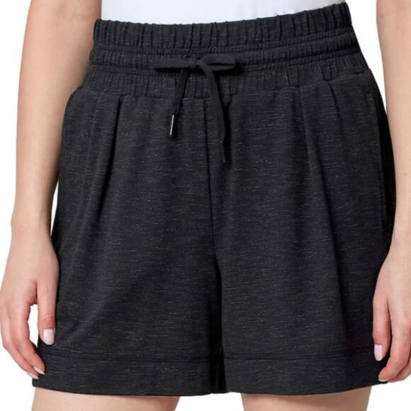 Medium Shorts - Picture 1 of 5